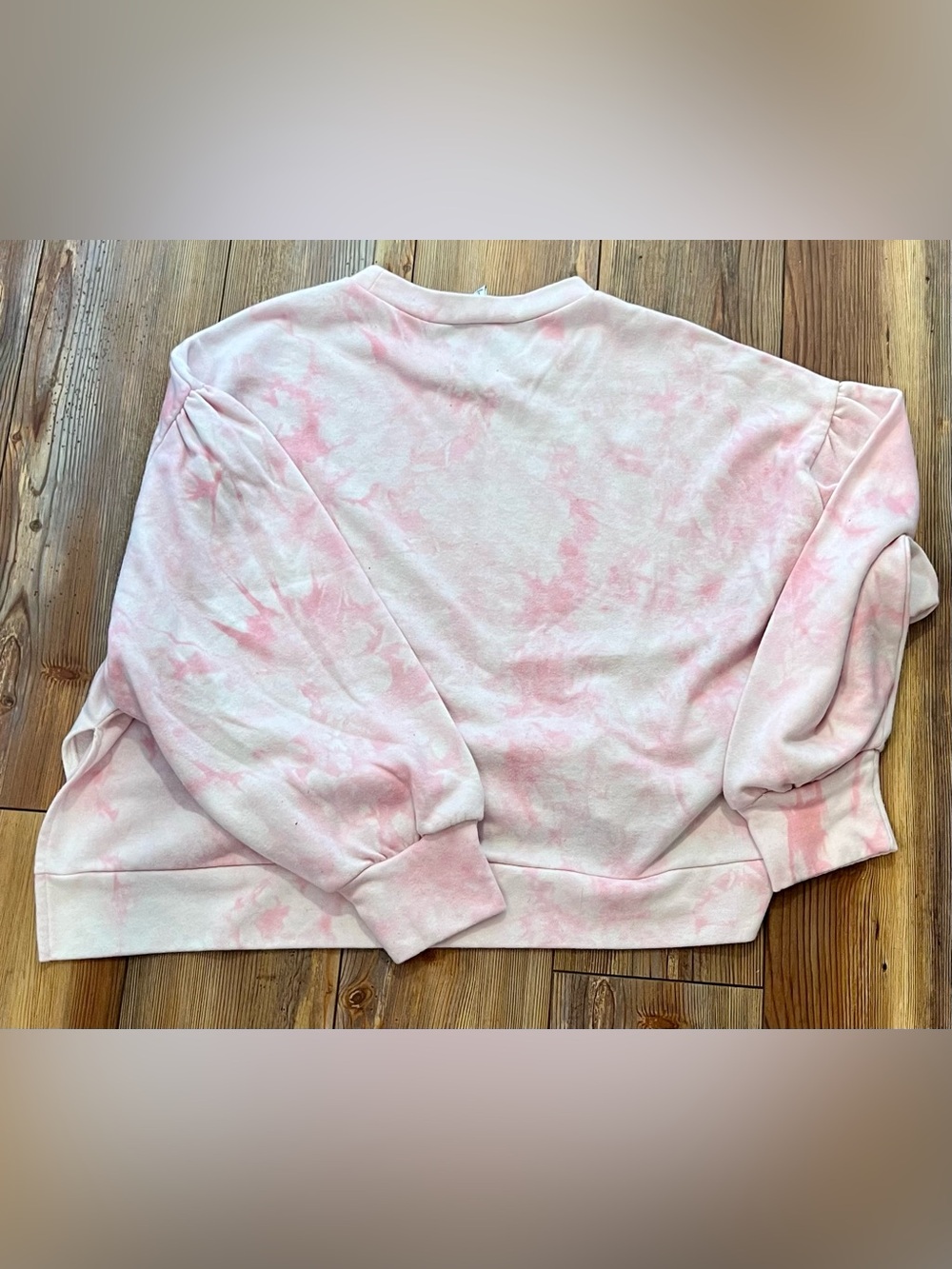 Women’s Crown & Ivey Cabana sweat shirt. Pink & White.  Size Large.